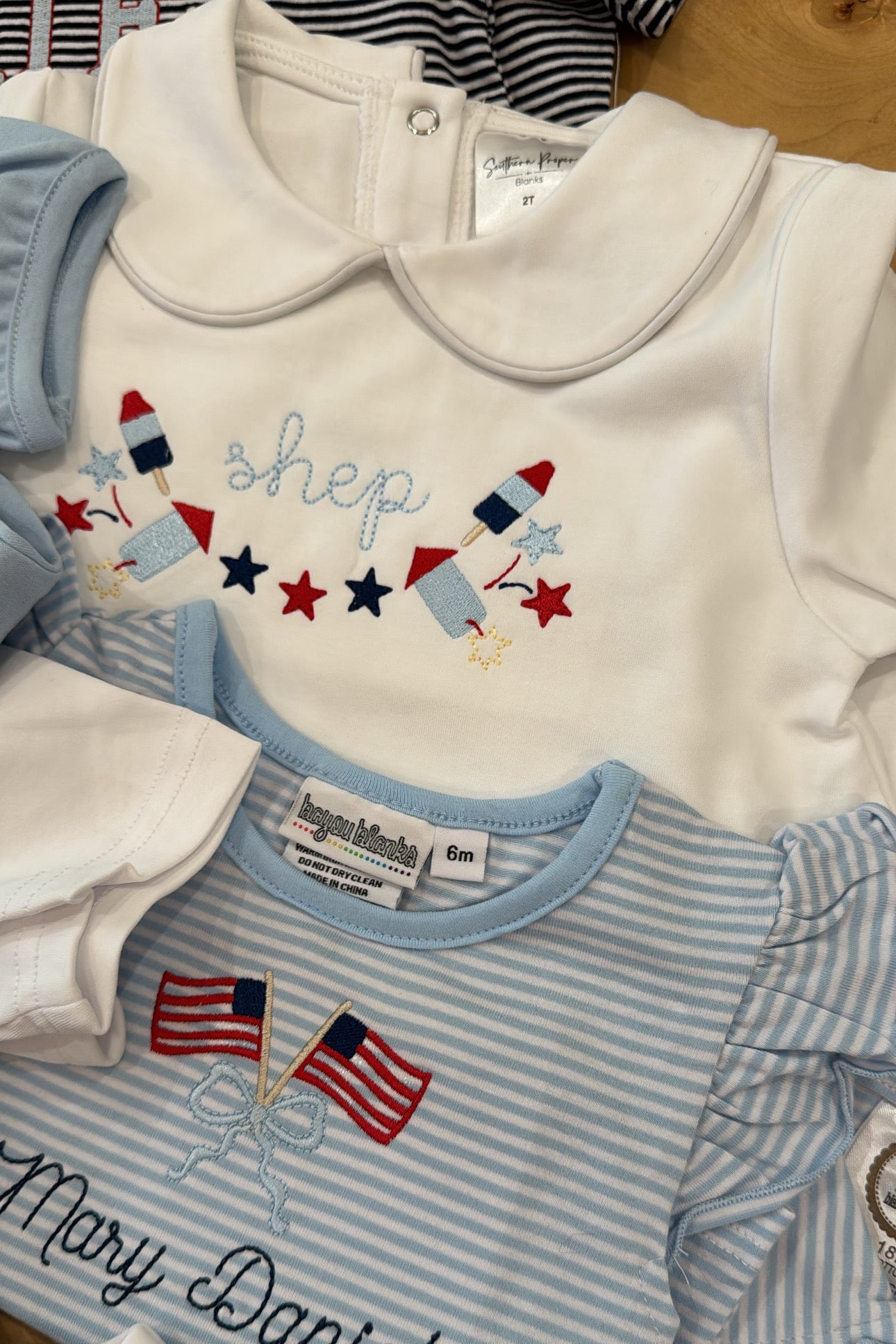 Patriotic Piped Collar Bubble